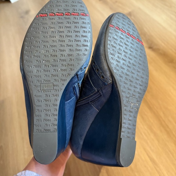 Miz Mooz Delphi Blue Leather Ankle Boots Size 6 – Ruched Wedge Heel Zip Closure - Picture 8 of 9